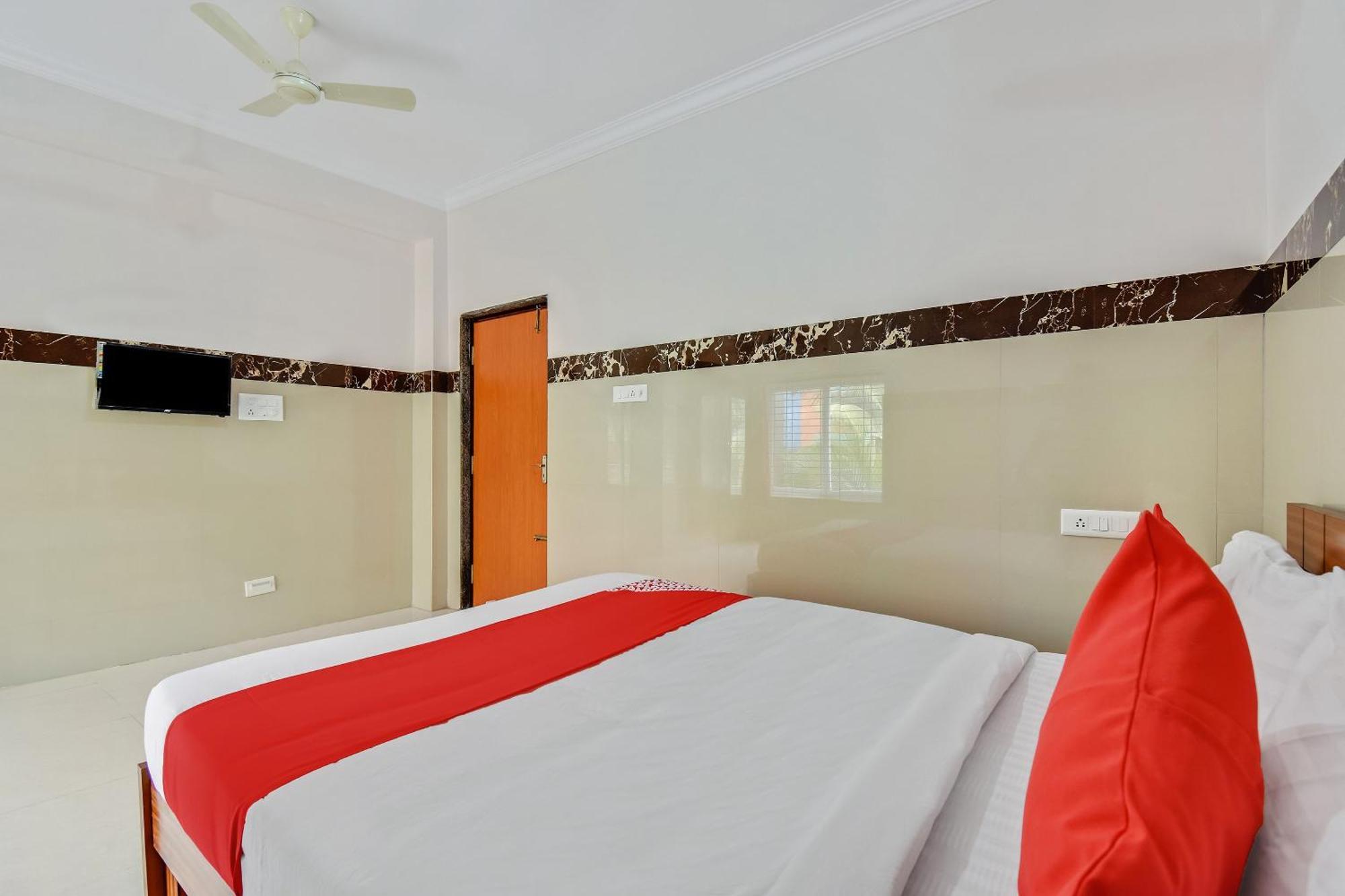 Hotel O Sri Sai Guru Comforts Yelahanka Zewnętrze zdjęcie